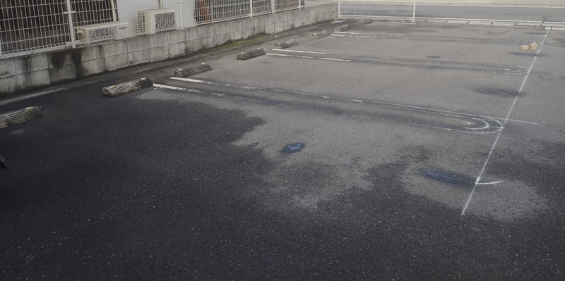賃貸アパート駐車場の白線、ライン引き直し、駐車番号の設置工事